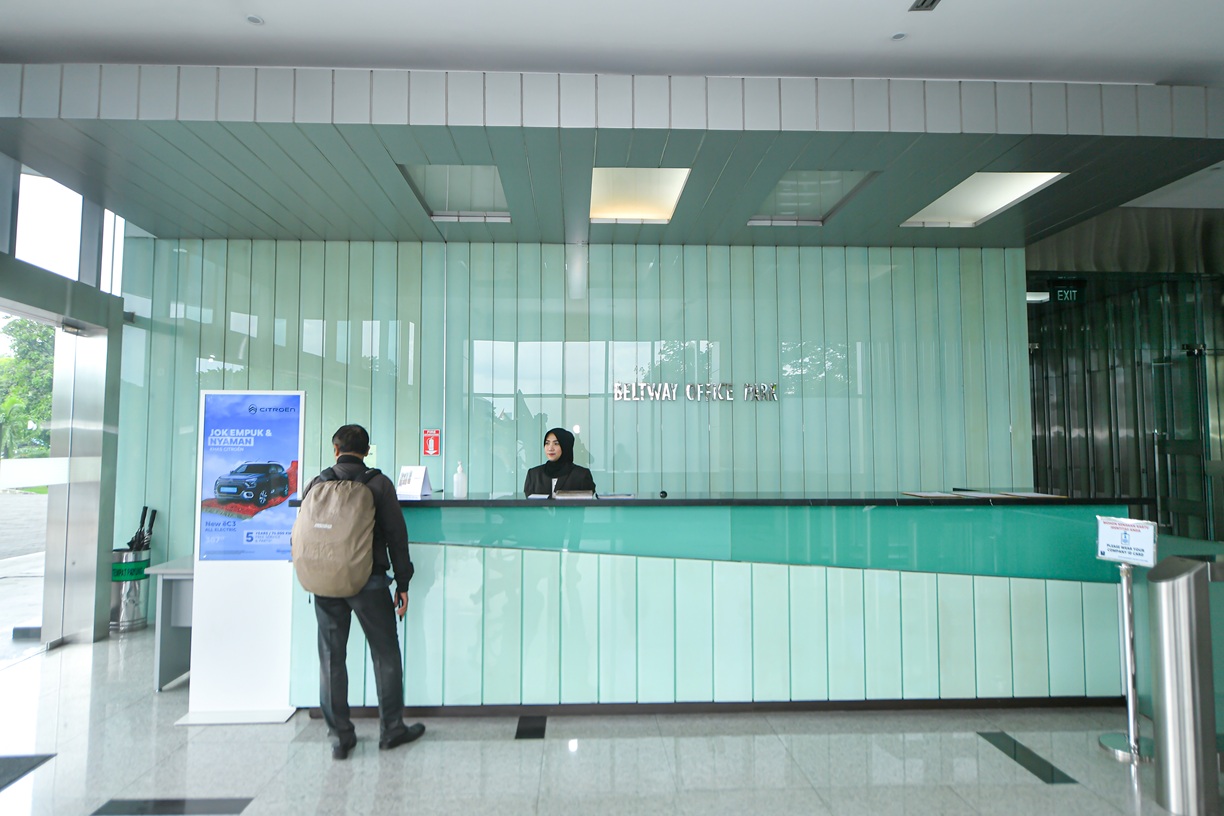 Lobby Tower B
