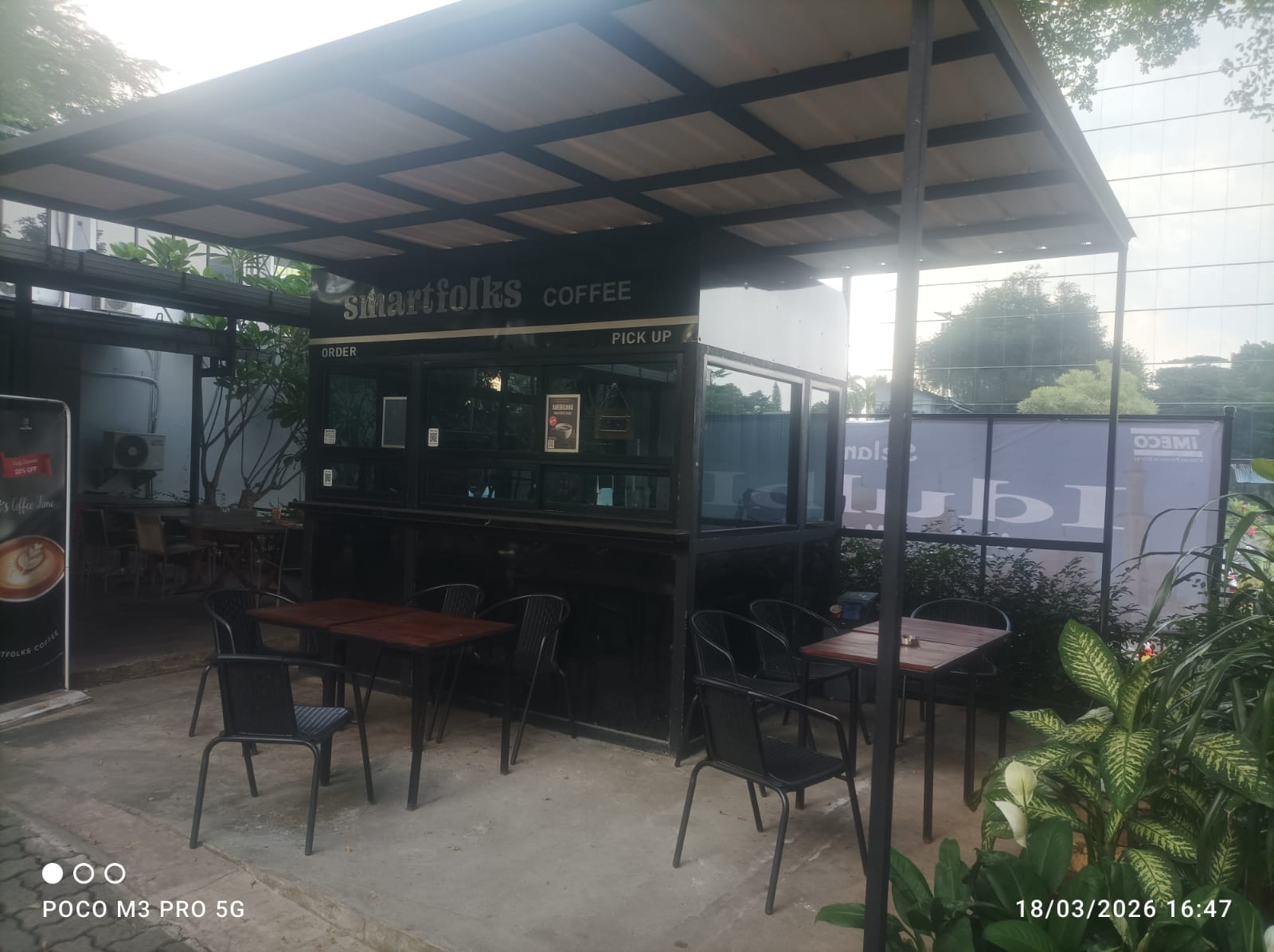 Canteen – Lantai 1 Outdoor